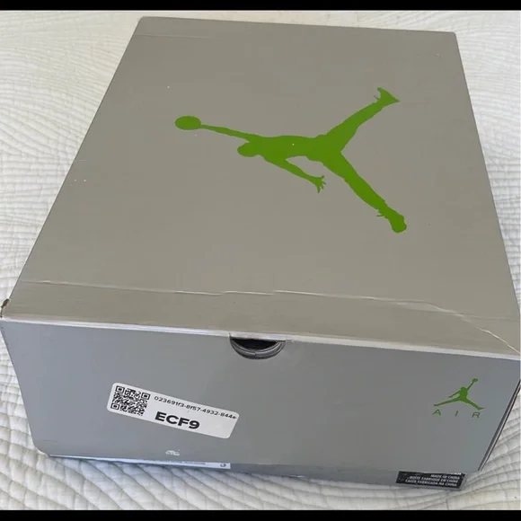 ❌SOLD❌ Air Jordan Retro 5 “Green Bean” sneakers, M13, New in Box - Picture 9 of 10